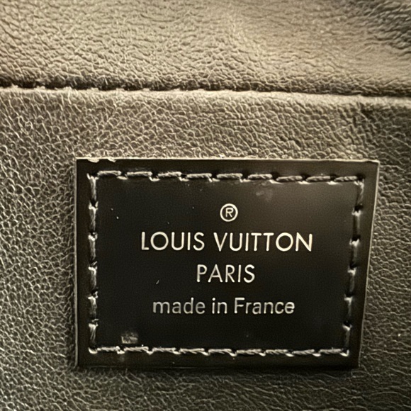 Louis Vuitton Damier Graphite Truth Toilette Bag - Picture 11 of 11